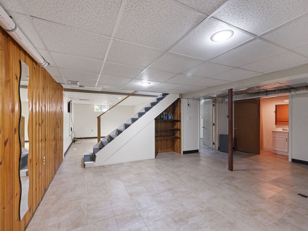 7 Fabens St