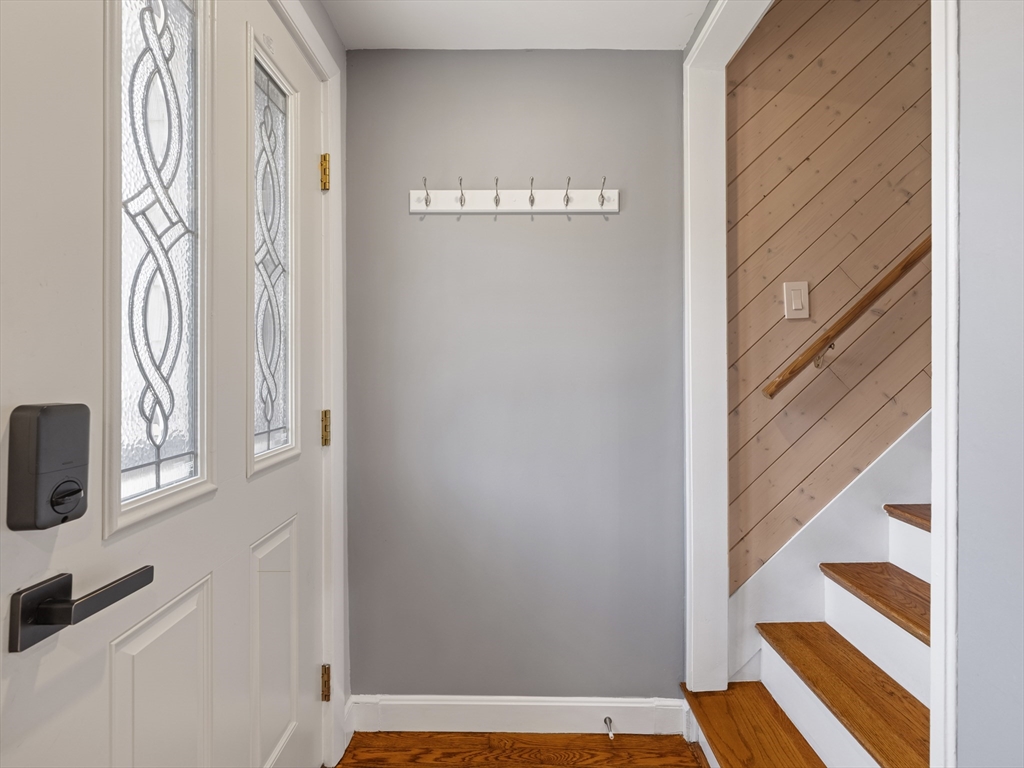 7 Fabens St