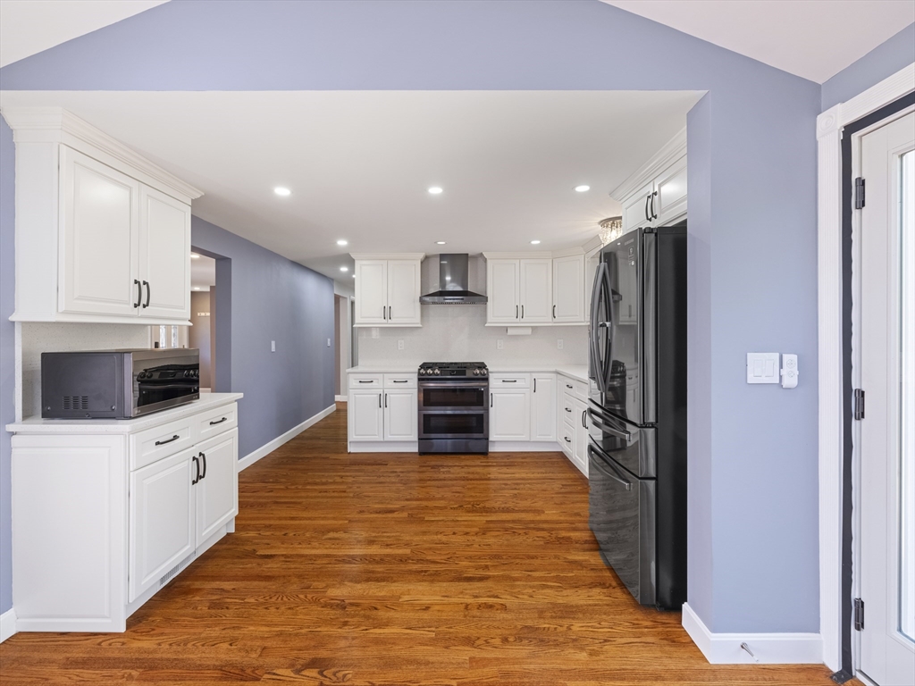 7 Fabens St