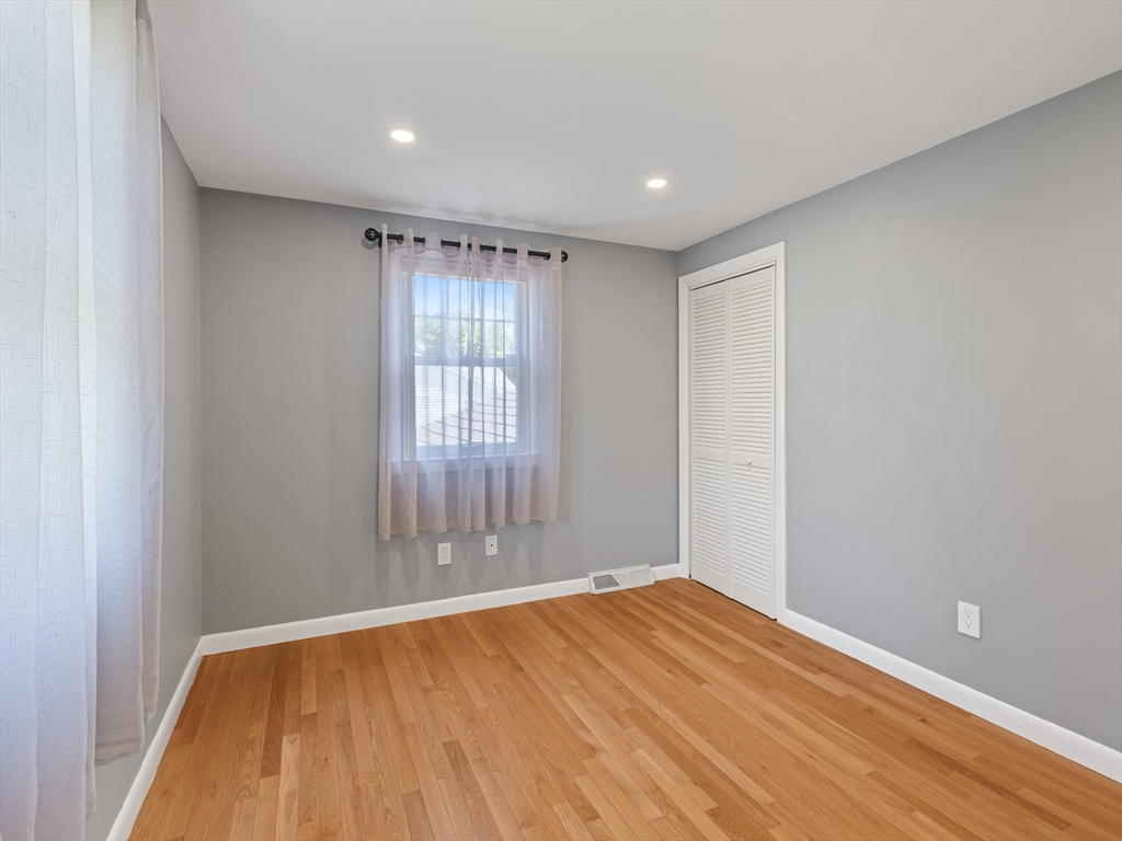 7 Fabens St