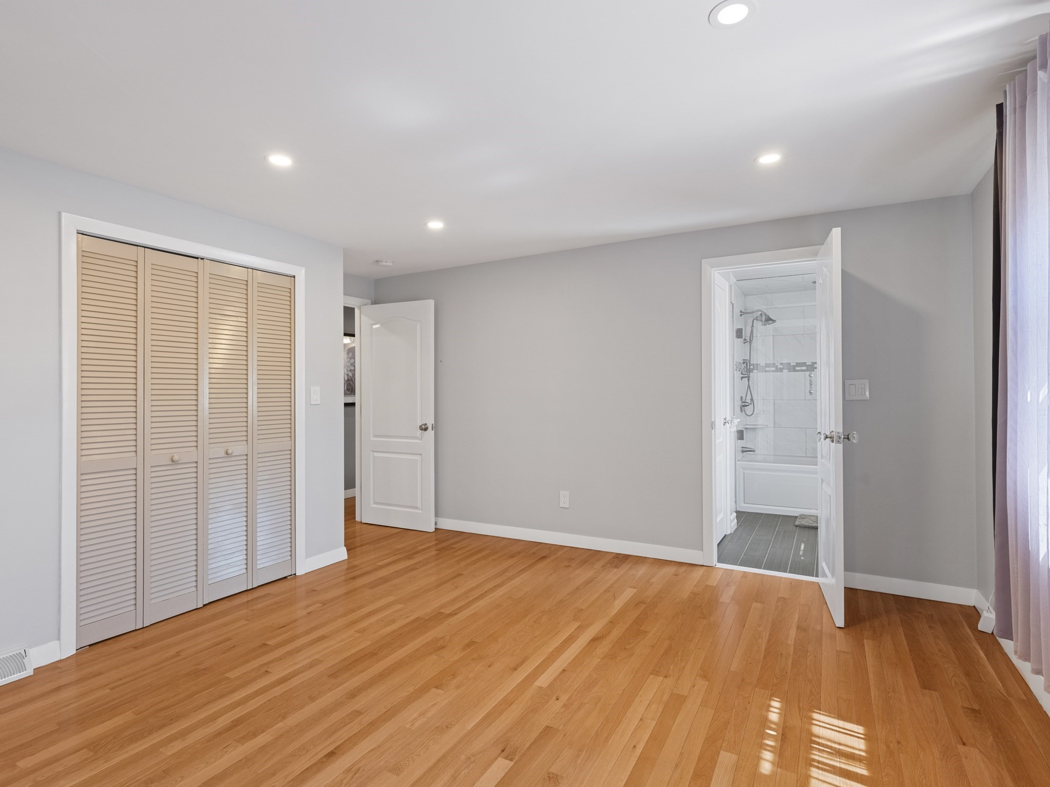 7 Fabens St