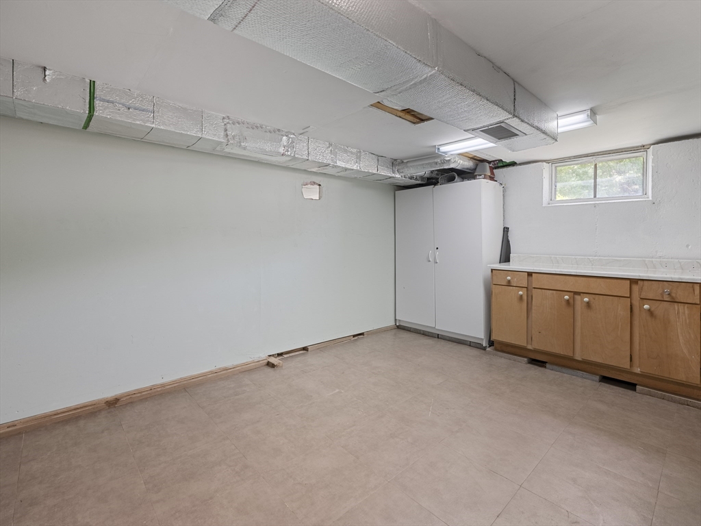7 Fabens St