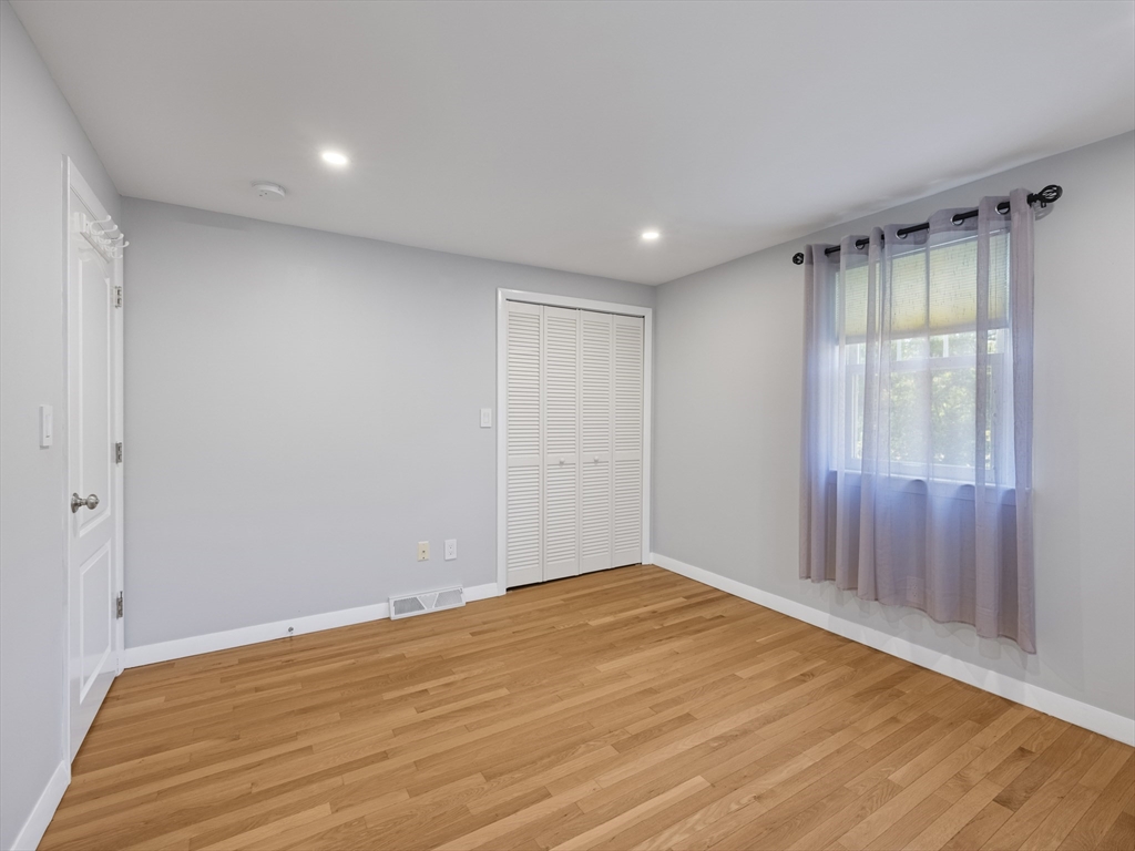 7 Fabens St