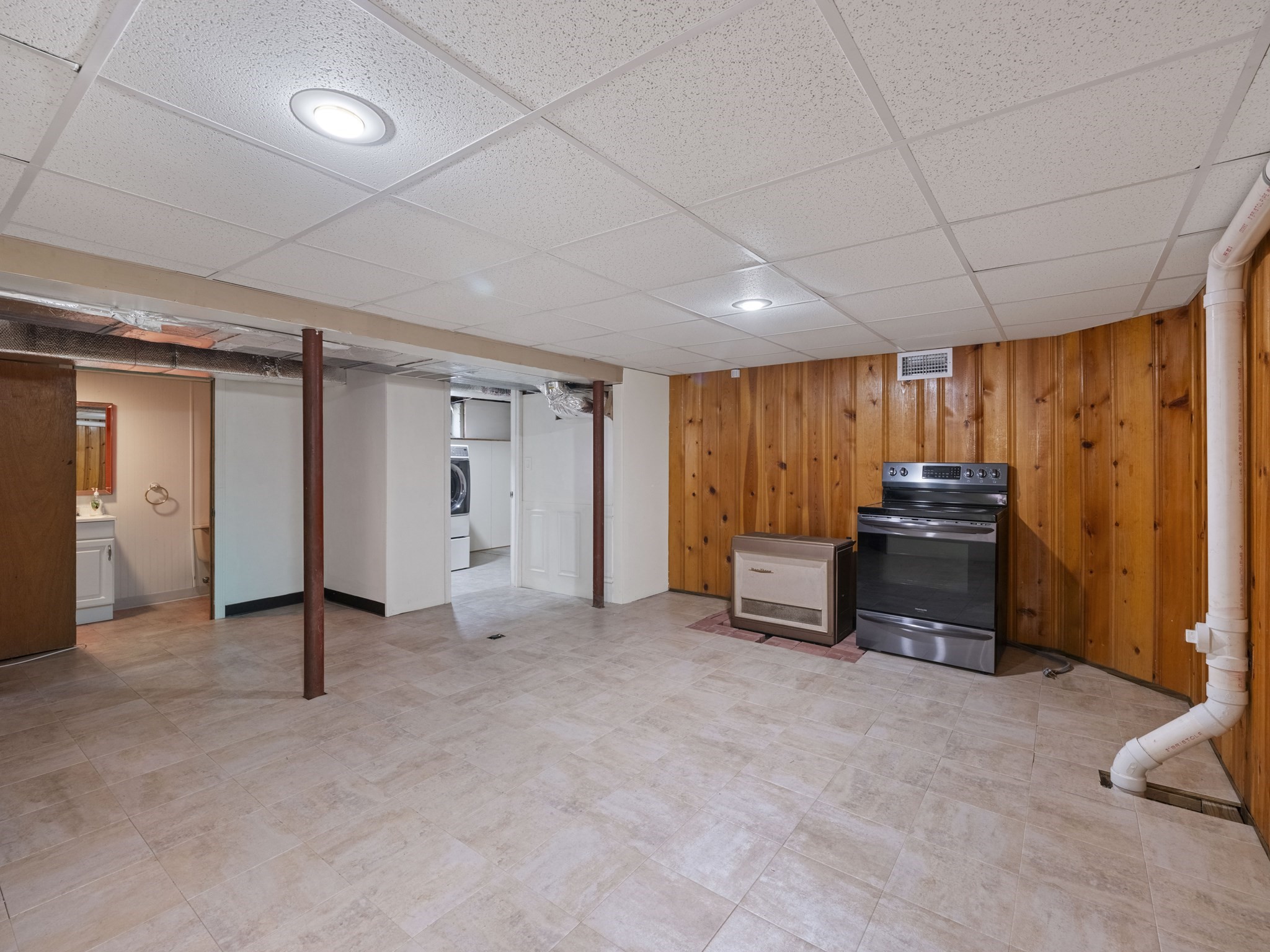 7 Fabens St