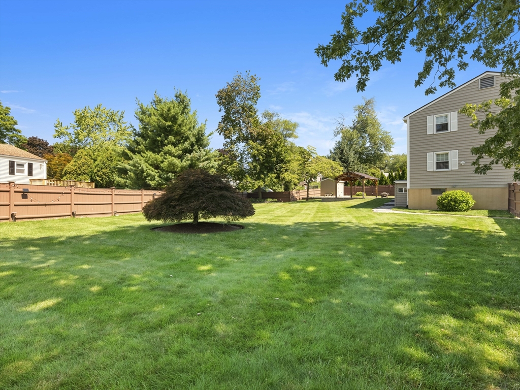 7 Fabens St