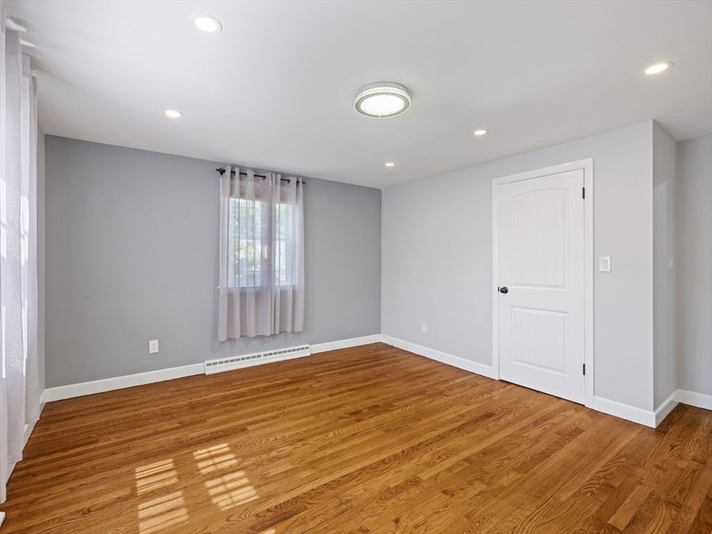 7 Fabens St