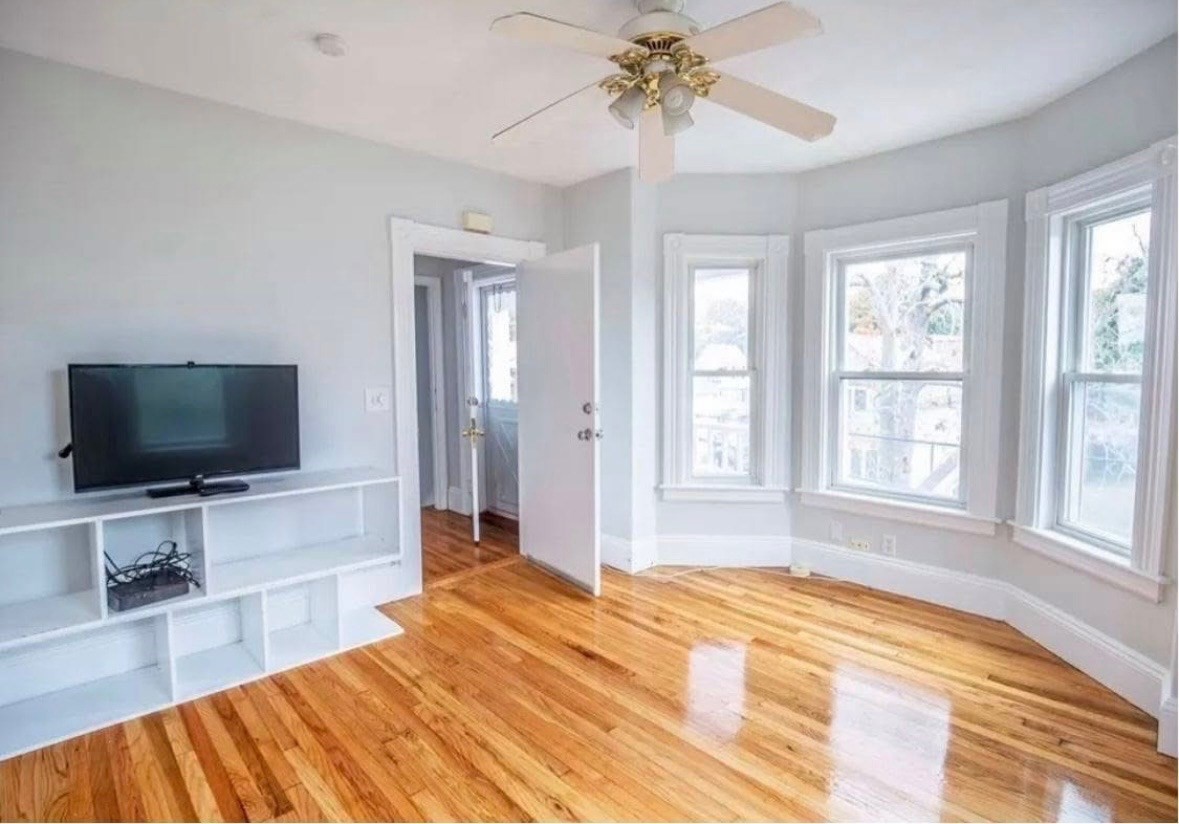 21 Webster St # 2