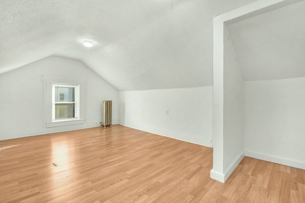 12 Blanche St