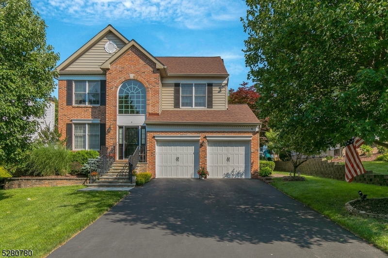 5 Tartan Dr
