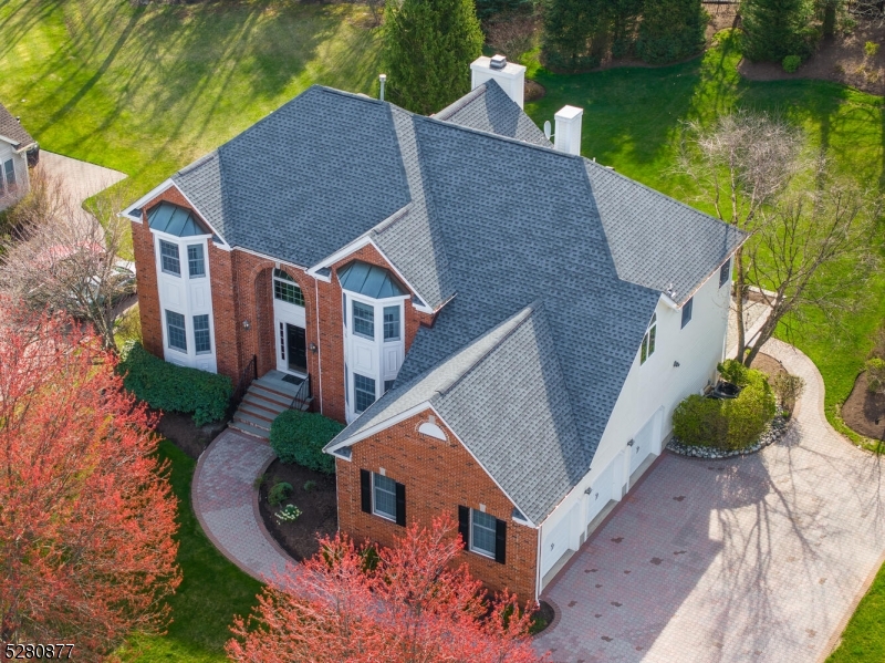 10 Talmadge Ln