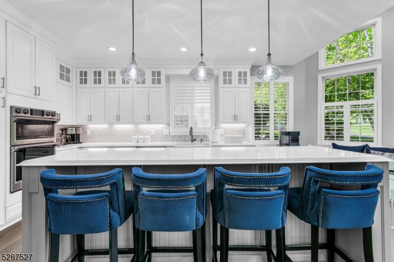 7 Witherspoon Ln
