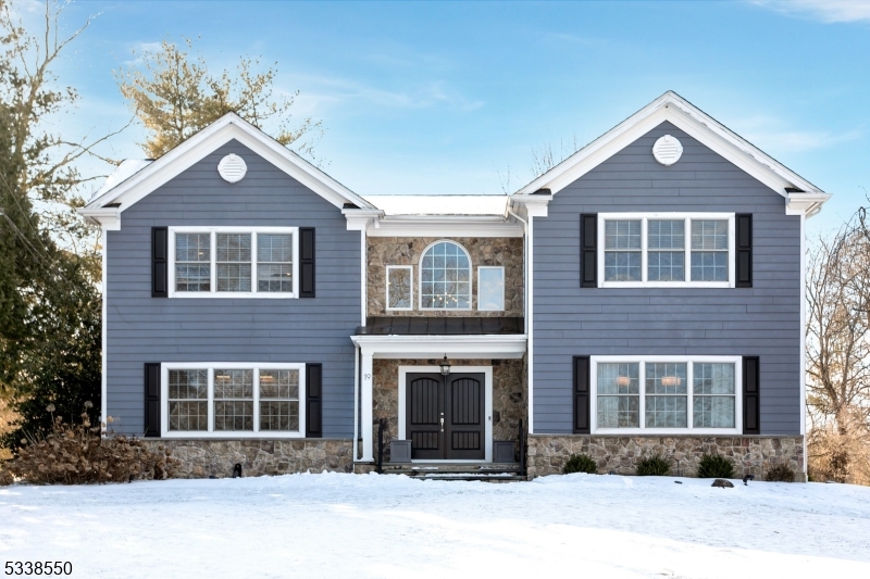 19 Crest Dr