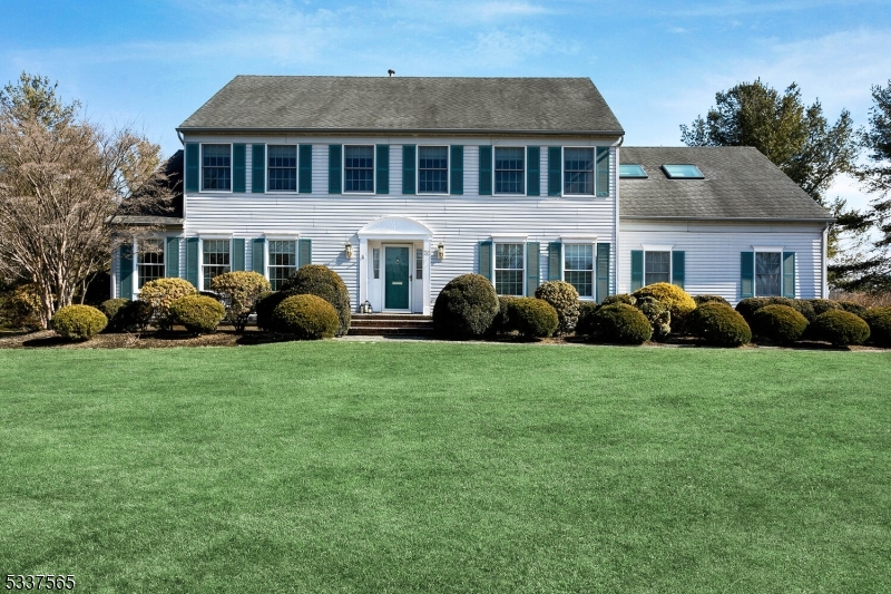 70 Springhouse Ln