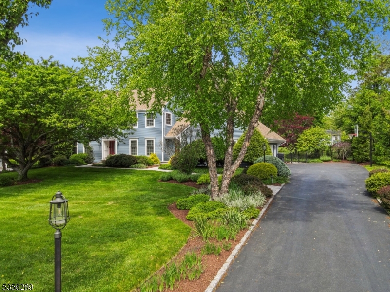 14 Pheasant Run Dr
