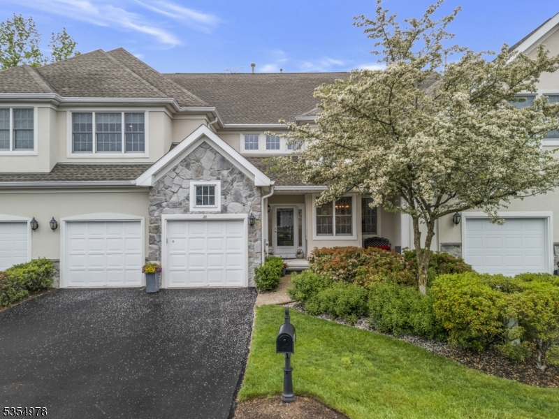 28 Benedict Cres