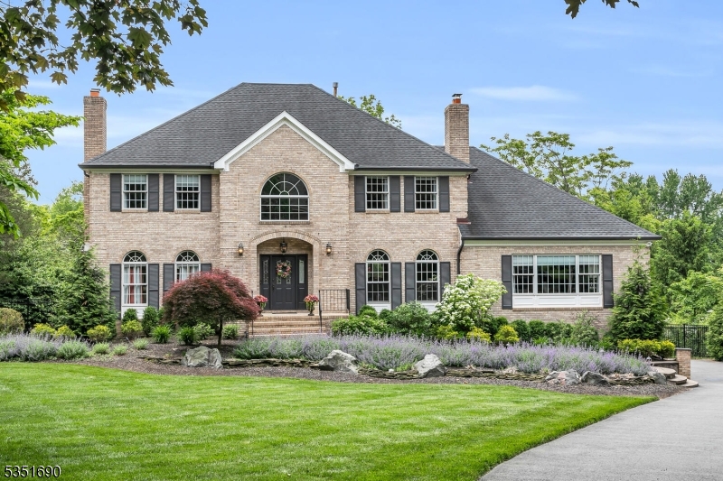 146 Linden Dr