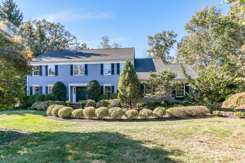 135 Woods End Dr