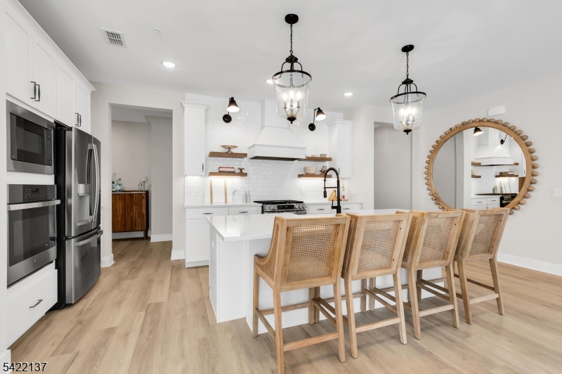 103 Honeysuckle Ln 815