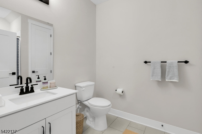 103 Honeysuckle Ln 815