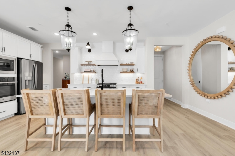 103 Honeysuckle Ln 815