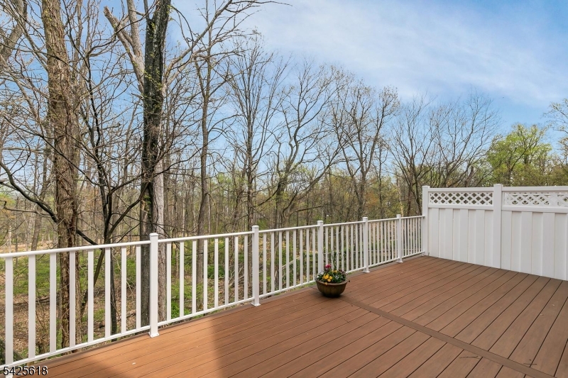 20 Hopkinson Ct
