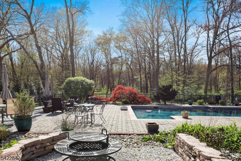 36 Coppergate Dr