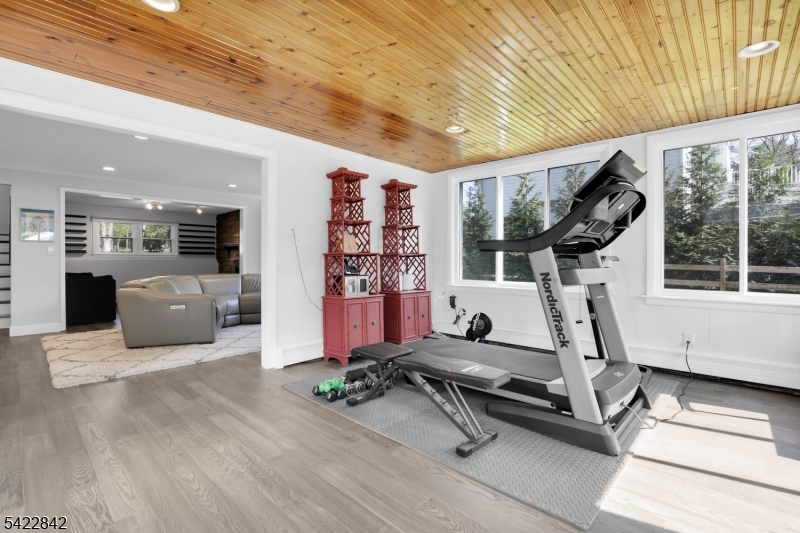 36 Coppergate Dr
