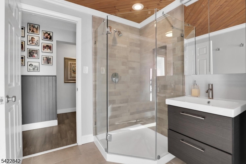 36 Coppergate Dr