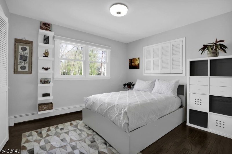 36 Coppergate Dr