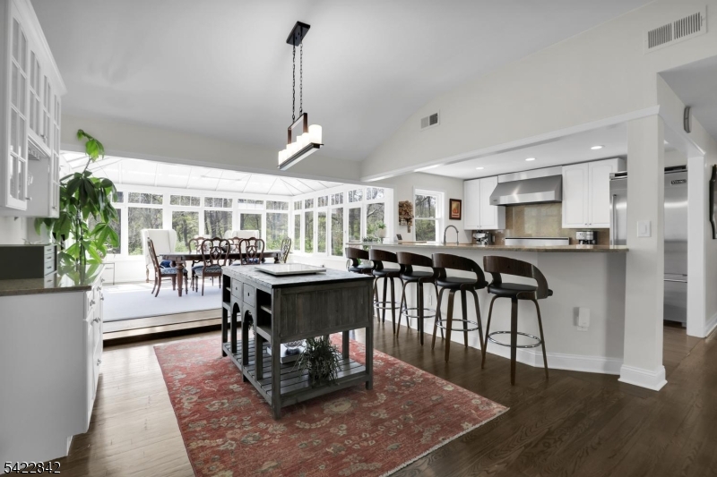 36 Coppergate Dr