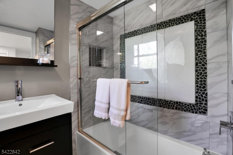 36 Coppergate Dr