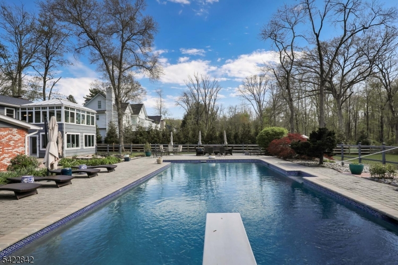36 Coppergate Dr