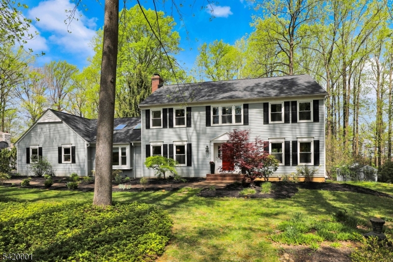 16 Lenape Ct