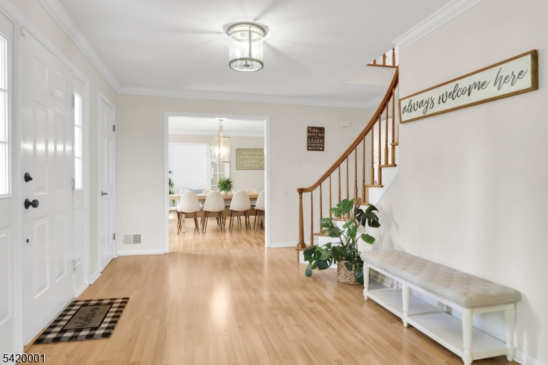 16 Lenape Ct