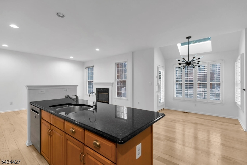7 Patriot Hill Dr