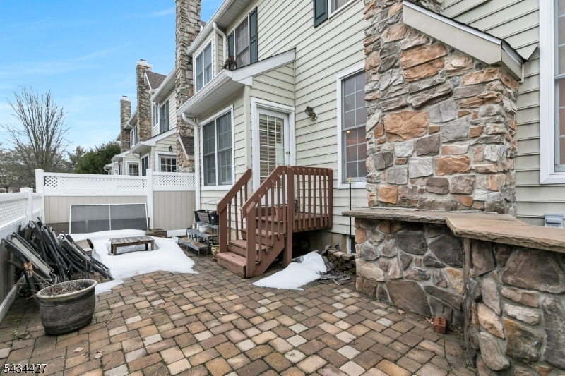 7 Patriot Hill Dr