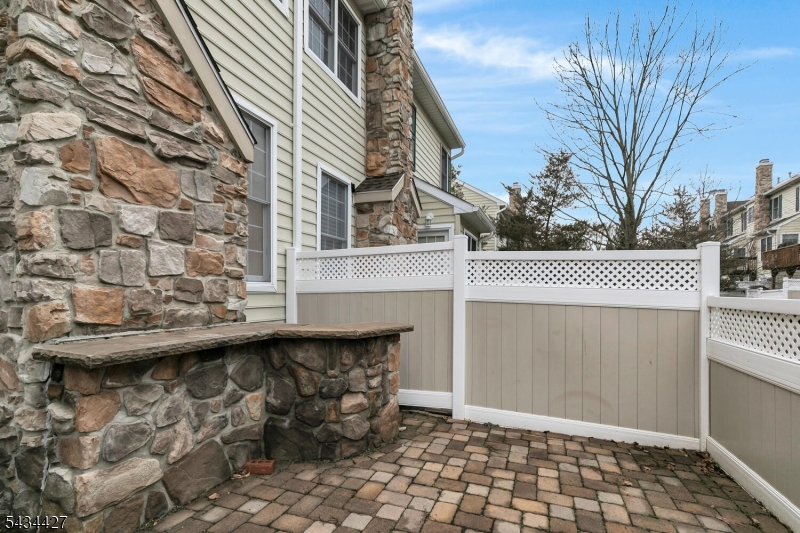 7 Patriot Hill Dr