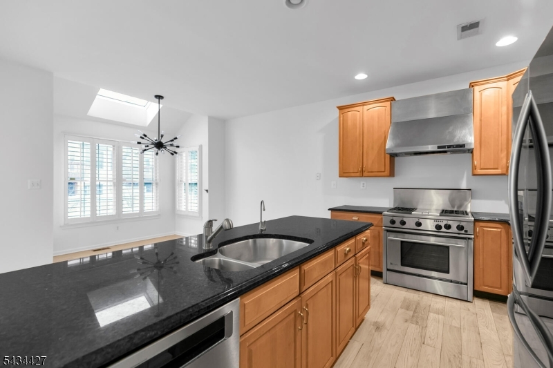 7 Patriot Hill Dr