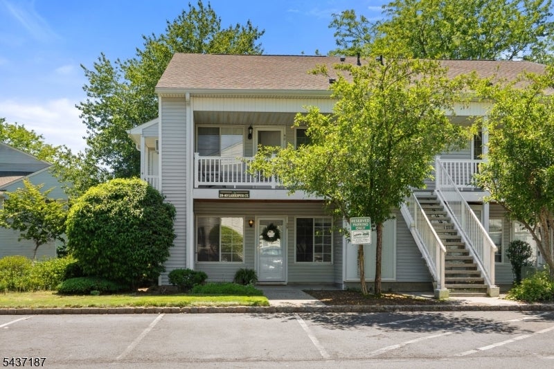 39 Larkspur Court