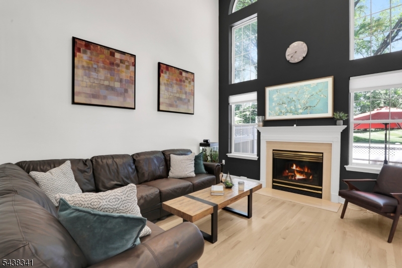 10 Raleigh Ct