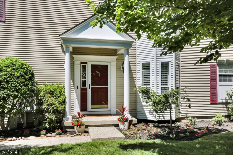 10 Raleigh Ct