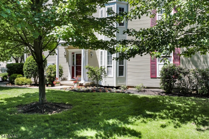 10 Raleigh Ct