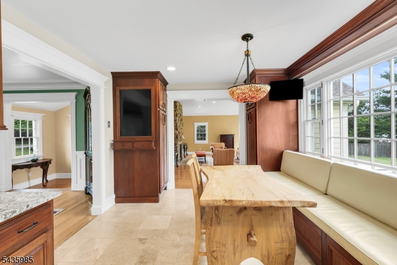 1265 Mount Airy Rd