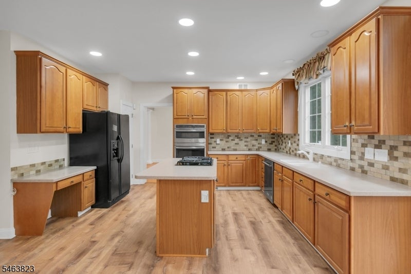 5 Savannah Ct