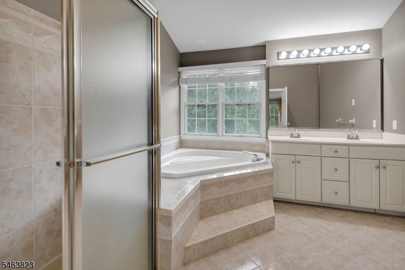 5 Savannah Ct