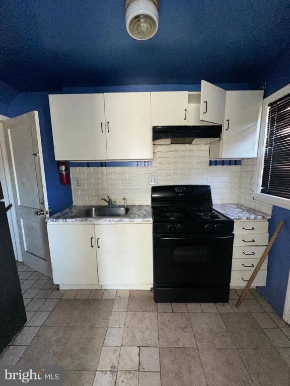 3028 24TH PLACE SE