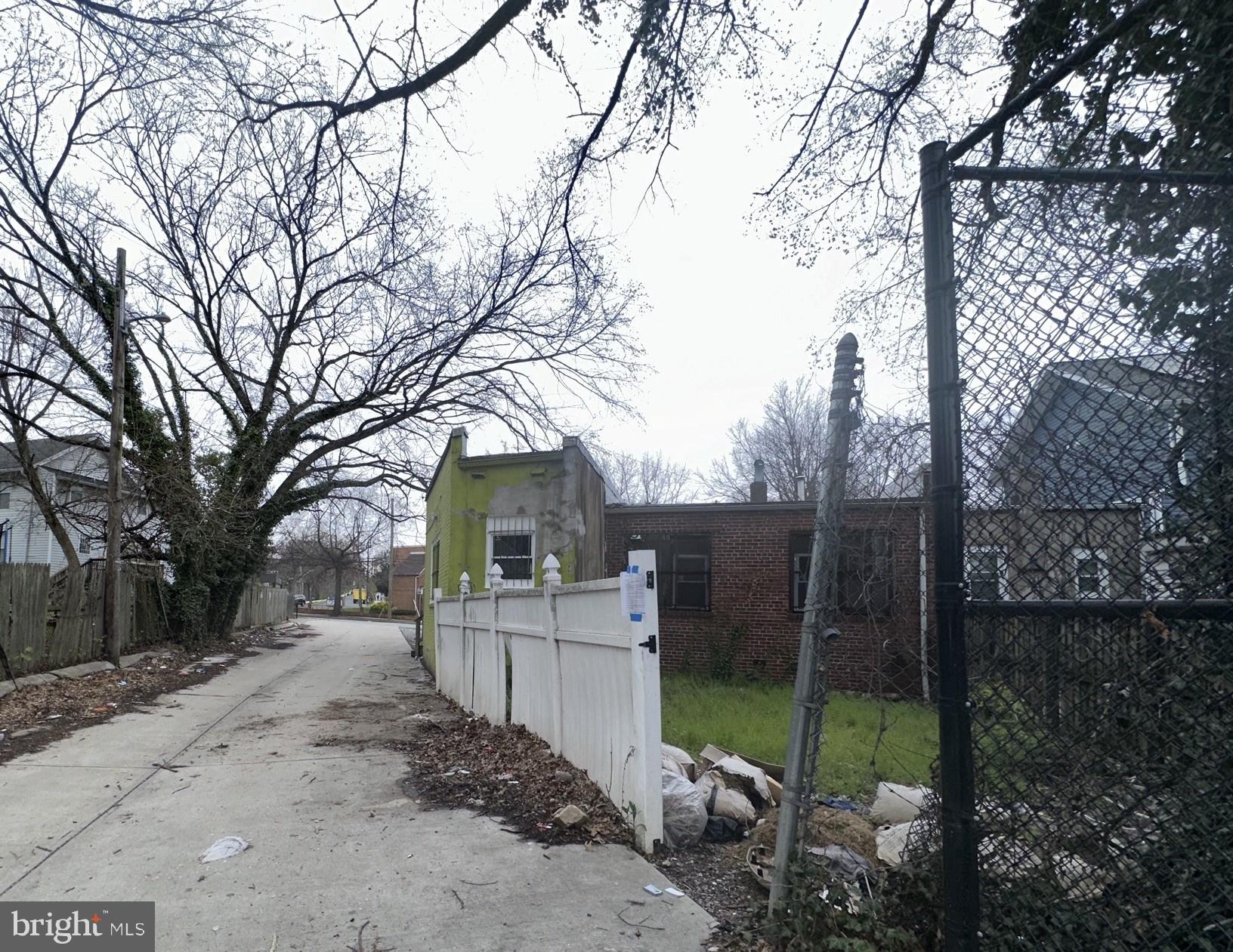 2409 FRANKLIN STREET NE