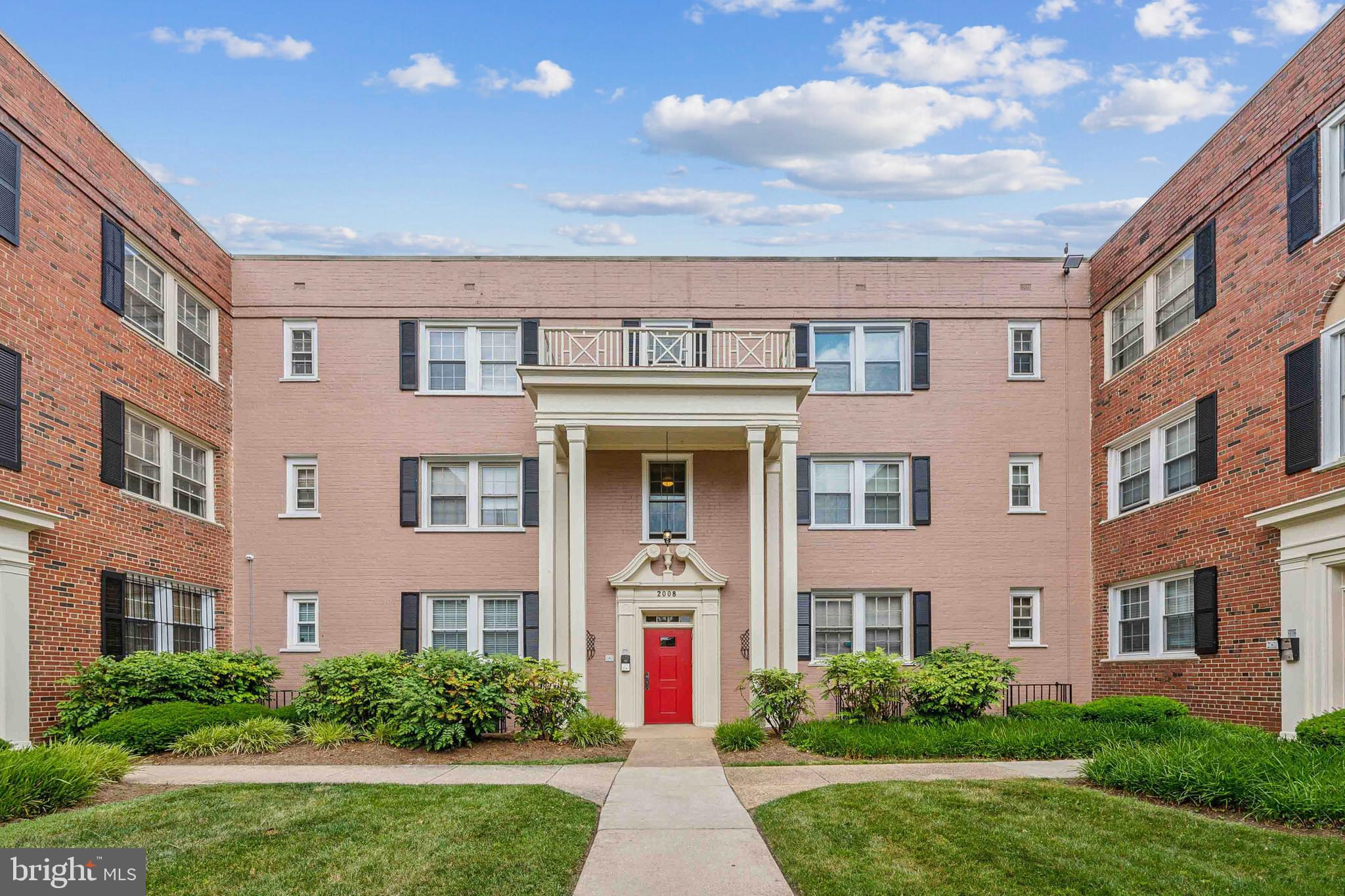 2008 FORT DAVIS STREET SE 301