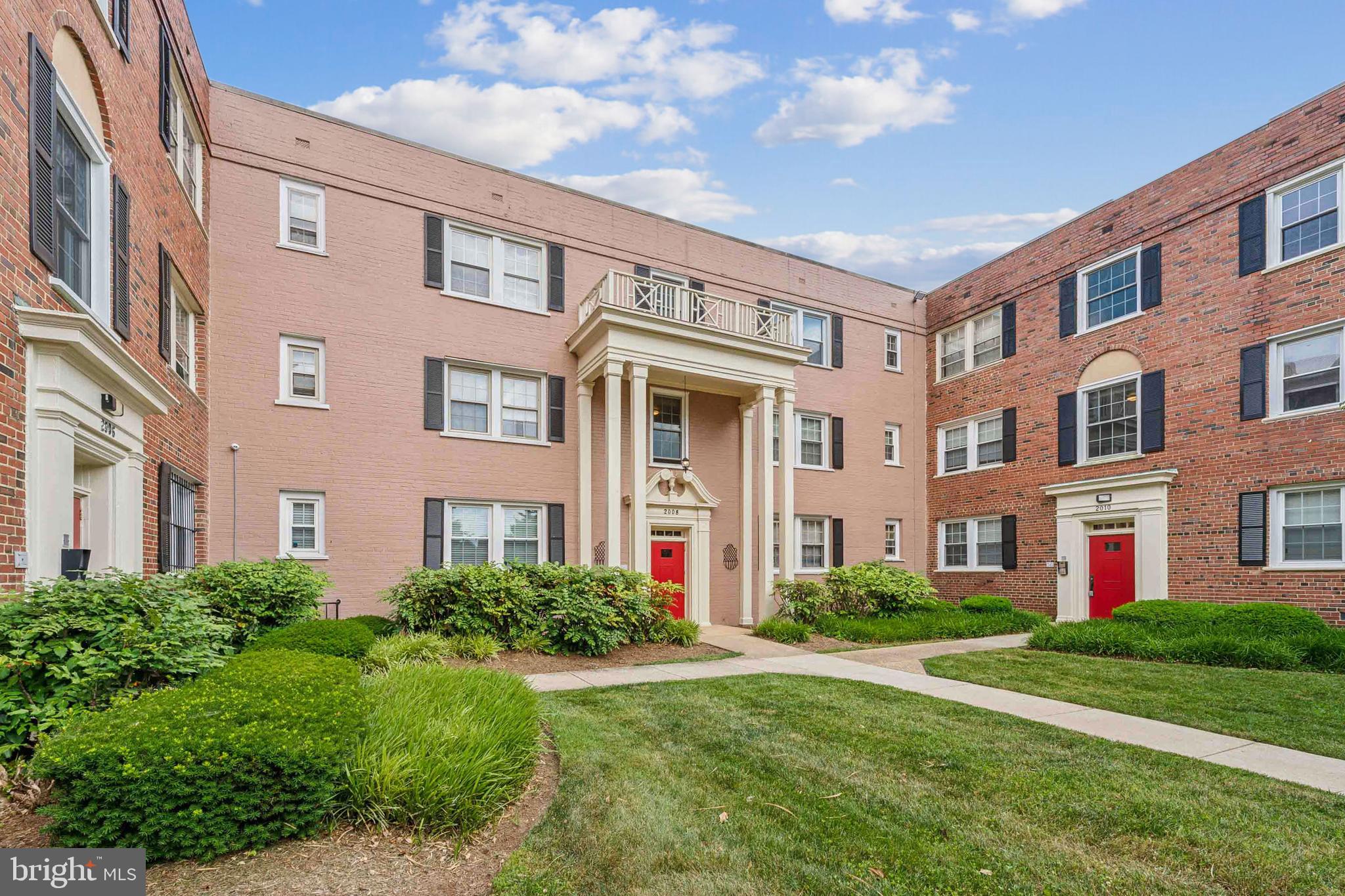 2008 FORT DAVIS STREET SE 301