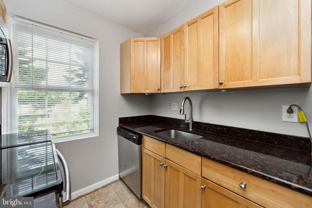 2008 FORT DAVIS STREET SE 301